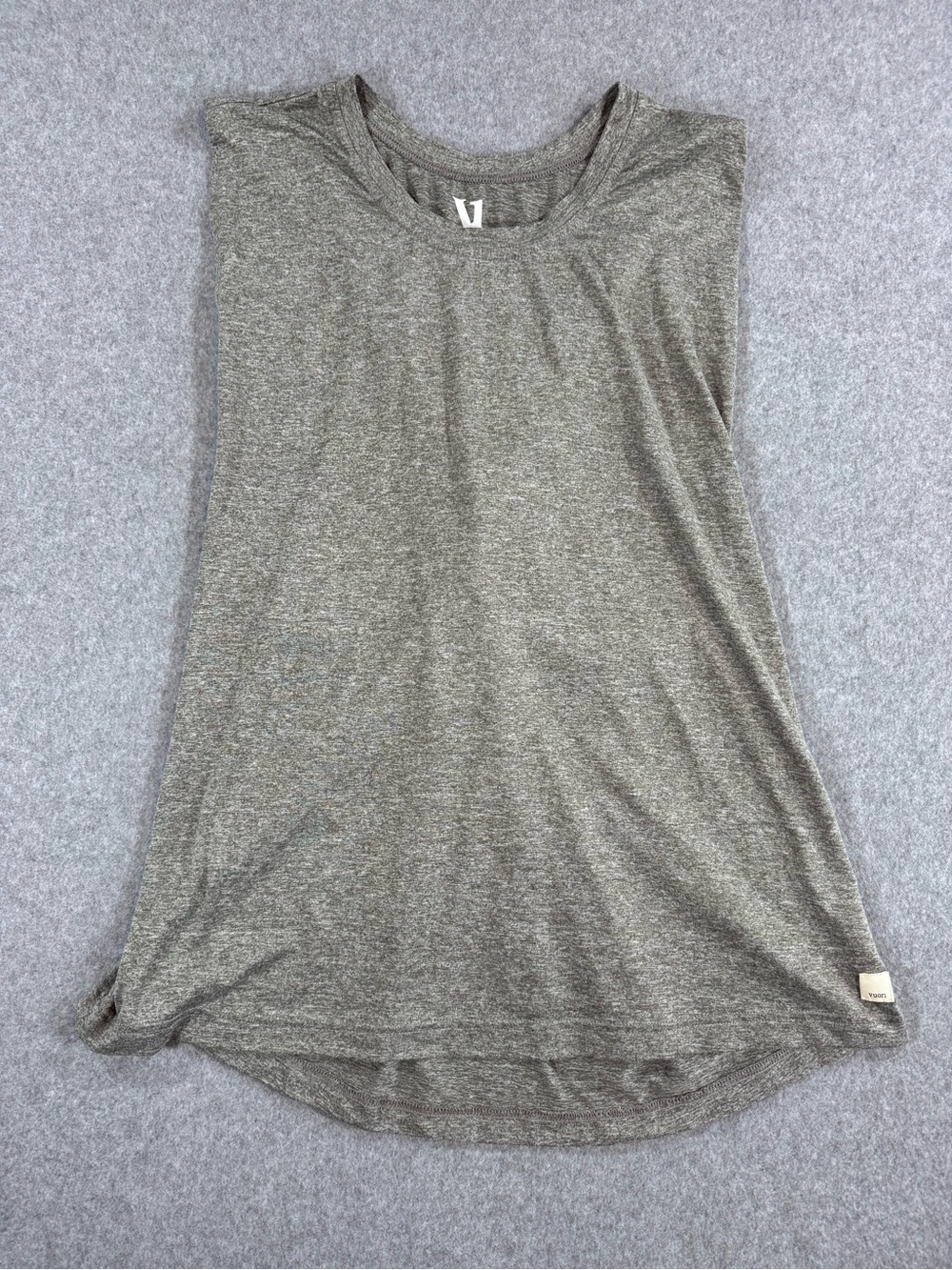 Vuori Energy Twist Back Tank Top gray woman’s Large